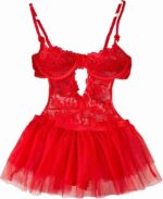 Verleidelijke Rode Bodysuit met losse Rok